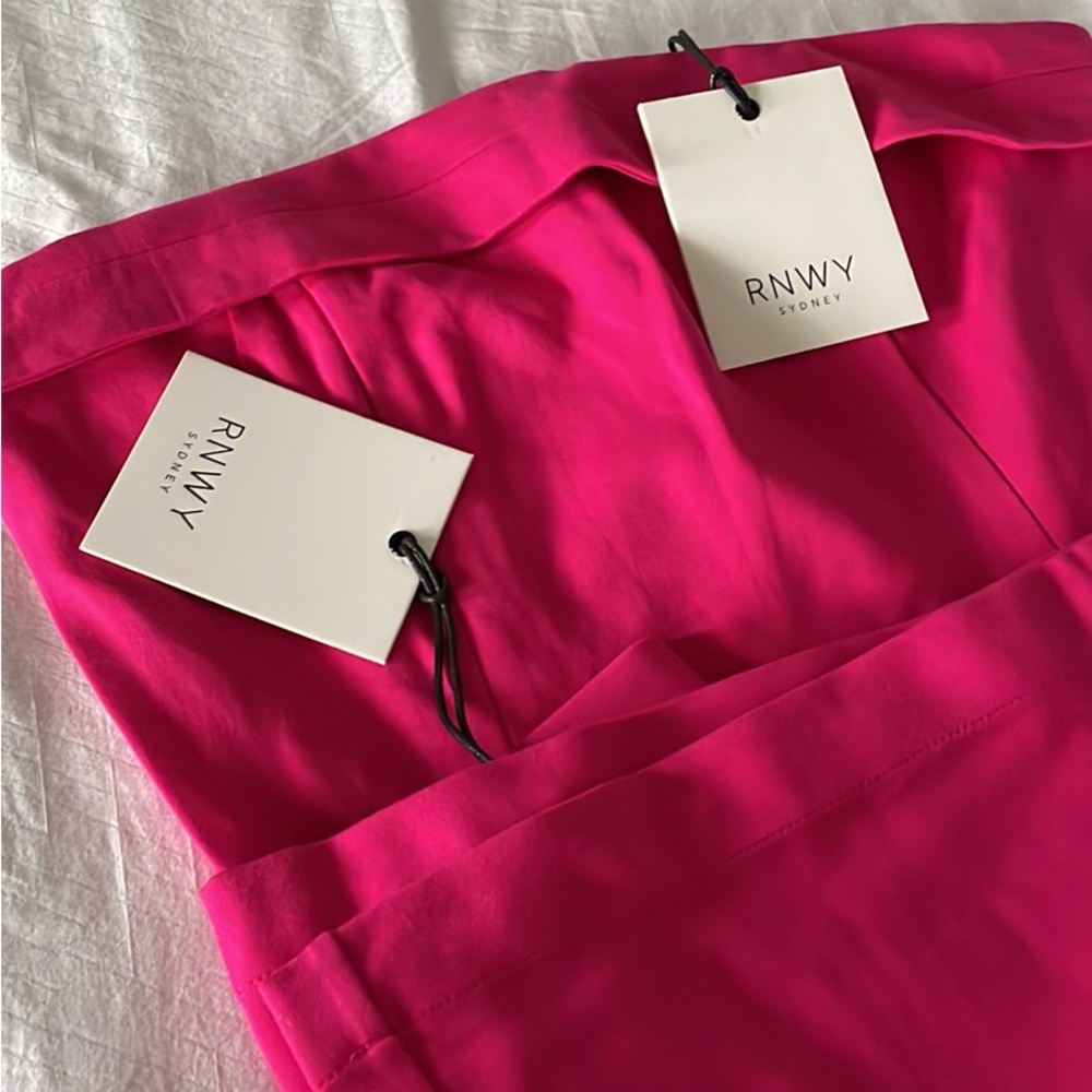 Nwt Runway The Label Pink Matching Set - Size M - image 3